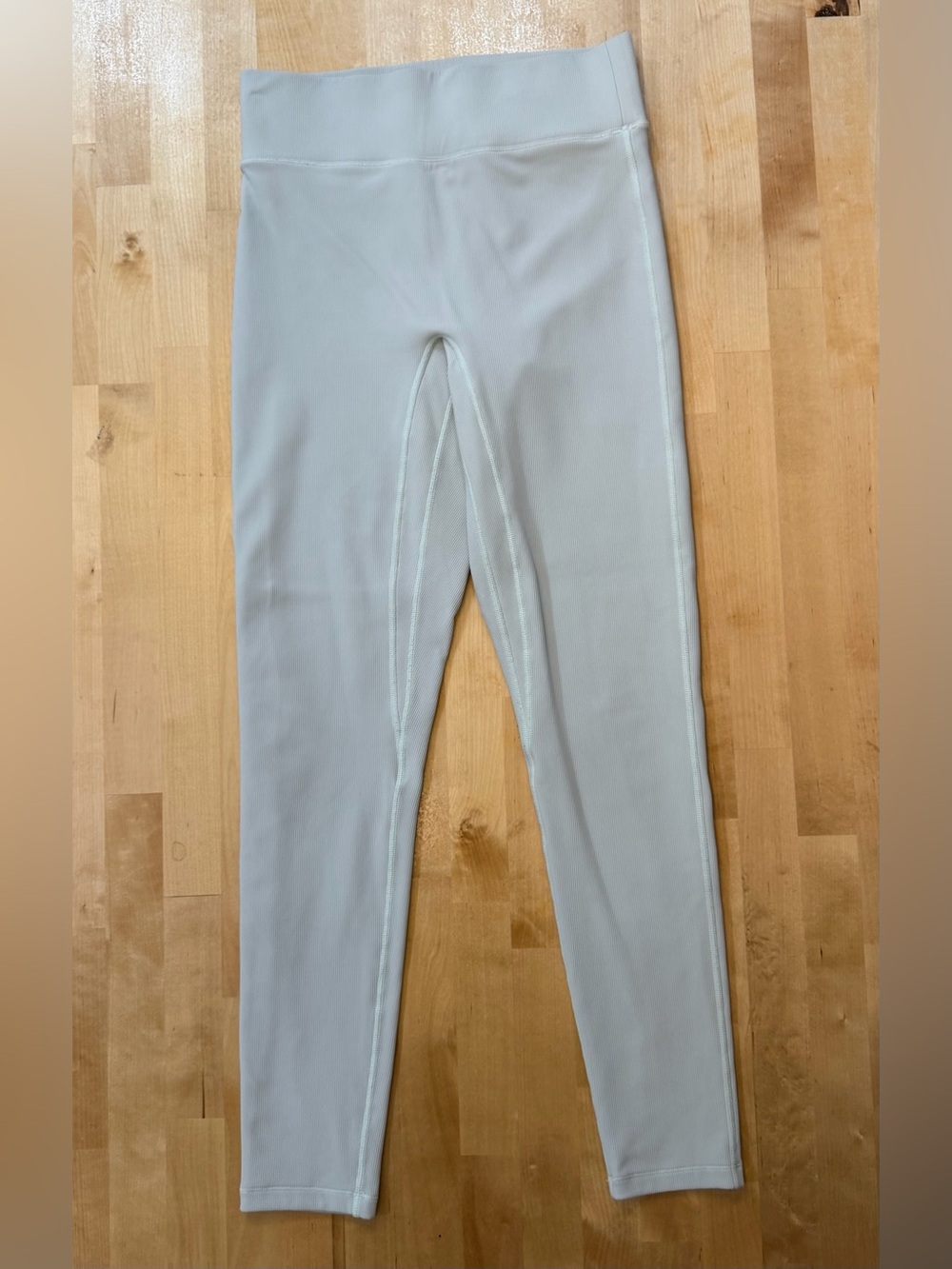 Bandier Luxury Light Green Leggings